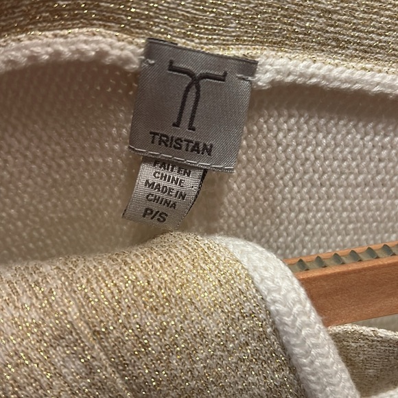 Beautiful gold creamsweater ....elegant great condition - Picture 2 of 3